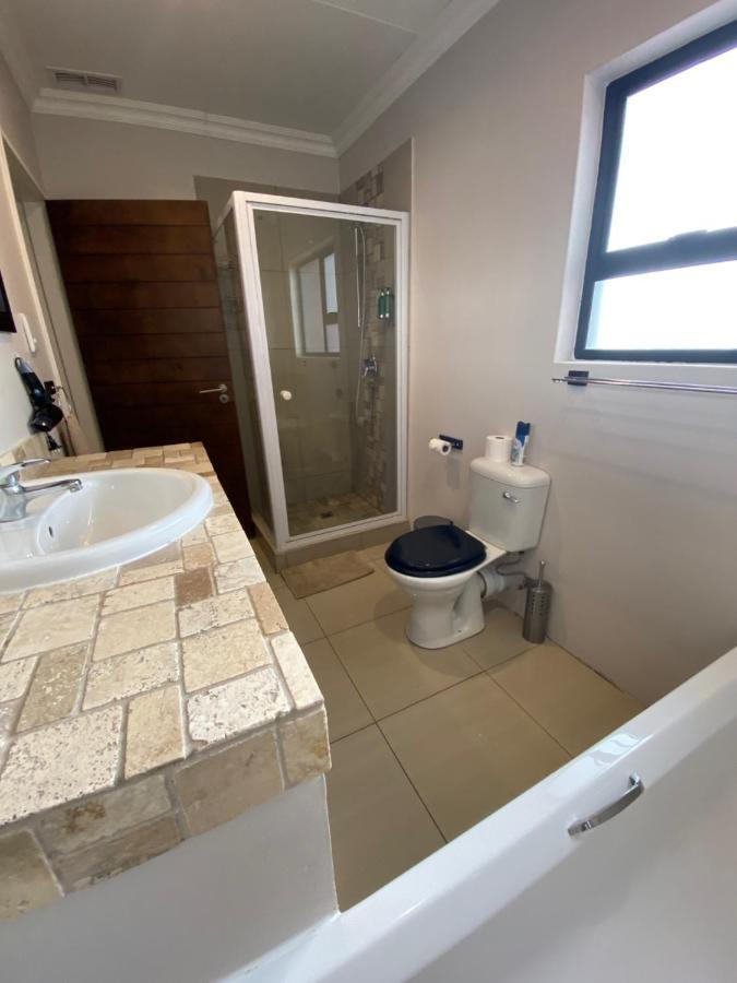 Hotel Haus Holzapfel Beaufort West Esterno foto