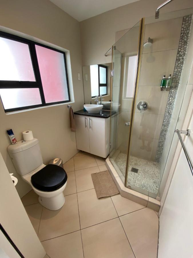 Hotel Haus Holzapfel Beaufort West Esterno foto