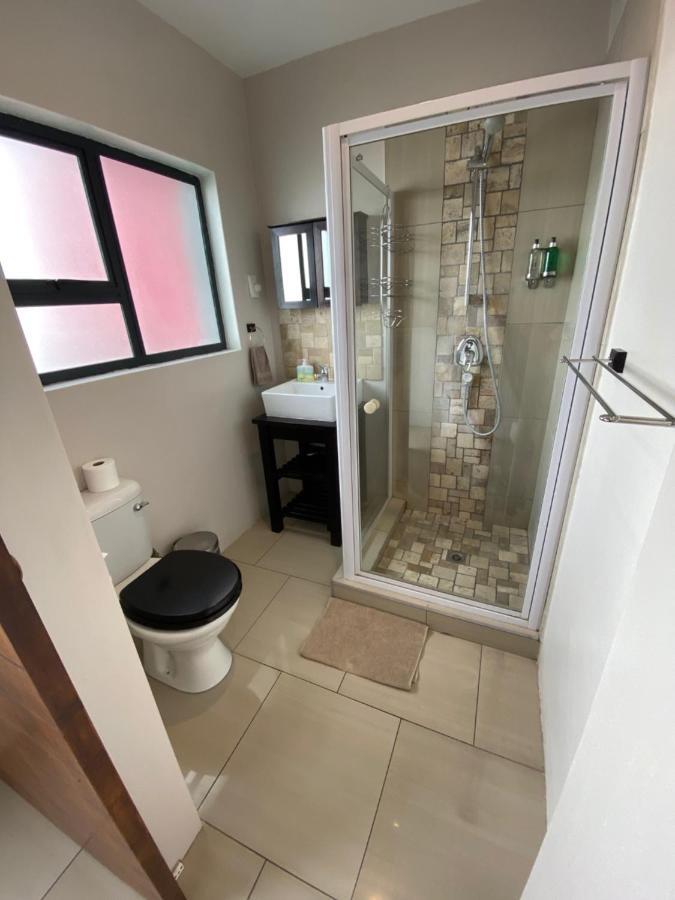 Hotel Haus Holzapfel Beaufort West Esterno foto